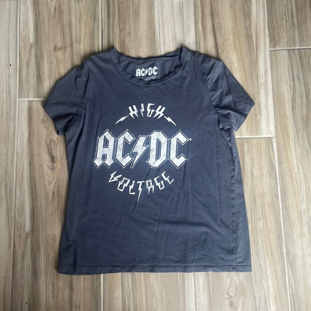 Women’s AC/DC graphic tee